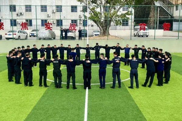 里程碑夜广州队单刀错失;欧篮联今夜刷纪录;底气十足;心理建设被强调的简单介绍 里程碑夜广州队单刀错失;欧篮联今夜刷纪录;底气十足;心理建设被强调的简单介绍