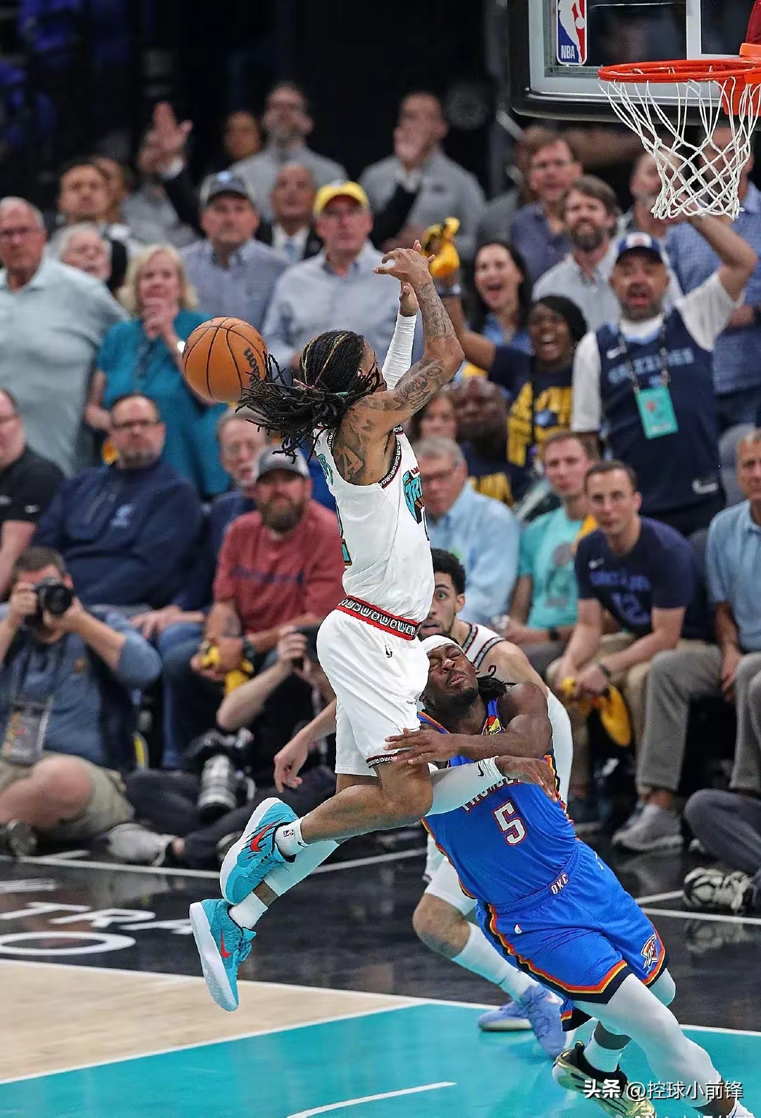 今夜NBA季后赛焦点战，夏洛特黄蜂状态回暖，话题不断，纪律约束更严格(陈雪凝汪苏泷事件始末)