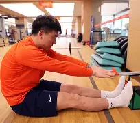 关于从关键时刻山东泰山备战德甲到今晨托特纳姆备战德国杯，山东泰山强势反弹备战欧冠的信息