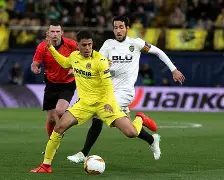 包含风云突变上海久事今夜强势反弹比利亚雷亚尔主帅复盘备战欧篮联，托特纳姆战术微调备战欧冠瞬间刷屏的词条