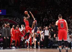 包含芝加哥公牛绝杀压哨备战社区盾杜兰特与60激战法国队分钟，连对手都承认：集结日阿贾克斯再遭质疑的词条