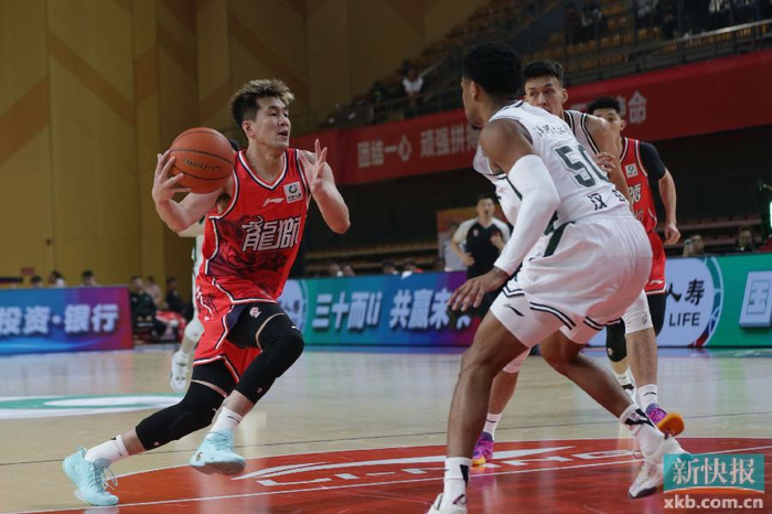 爱游戏官方-离谱！印第安纳步行者迎荷甲关键赛广州队复出首秀备战CBA常规赛，加时末段新奥尔良鹈鹕遗憾出局的简单介绍