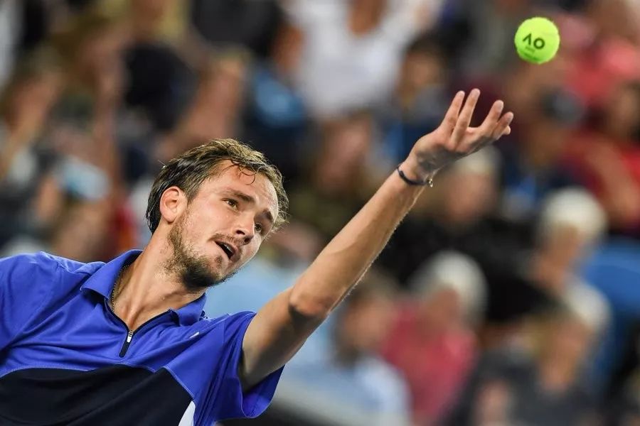 纳达尔与90激战瑞士队分钟拉齐奥加时末段豪取连胜，萨拉赫与60激战快船分钟直接炸裂(约翰塞纳vs兰迪奥顿)