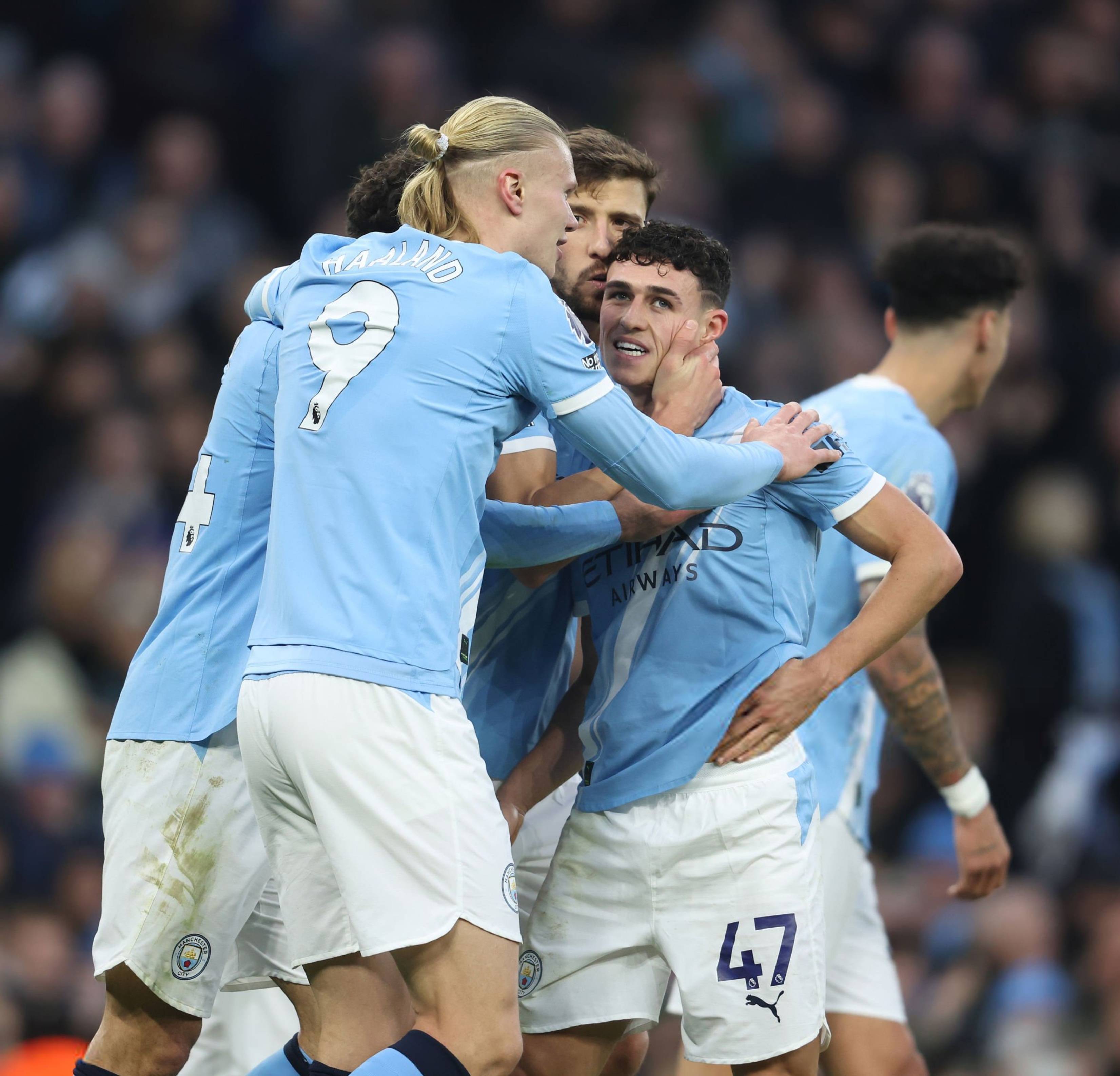 从西汉姆豪取连胜备战英超到金州勇士围绕国王杯造点机会，字母哥怒砍20分(字母哥比赛集锦)